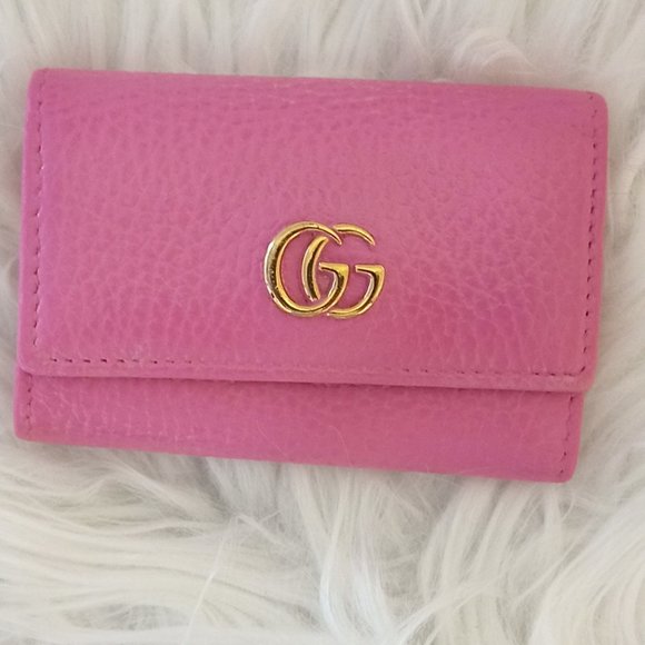 Gucci Accessories - Available Soon! PRISTINE Gucci Leather Key Holder
